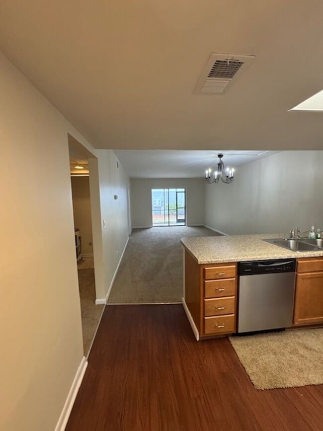 Foto del edificio - Holly Tree Condominiums