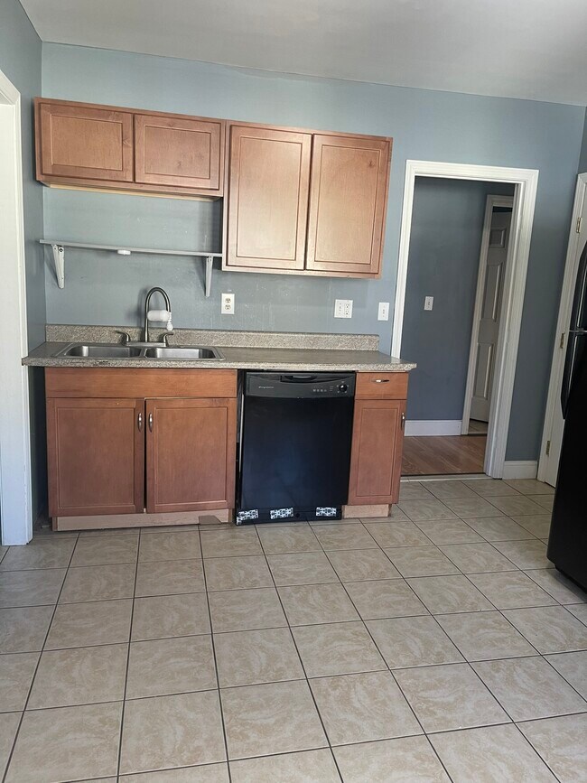 Building Photo - 65 Sefton Dr