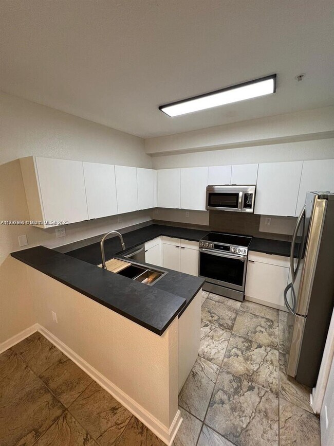 Foto del edificio - 4405 SW 160th Ave