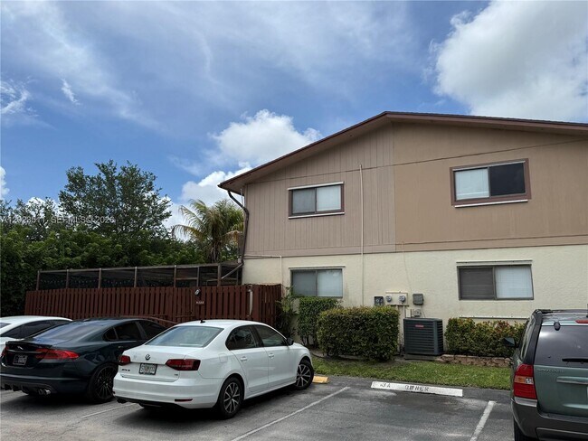 Building Photo - 4300 Landar Dr