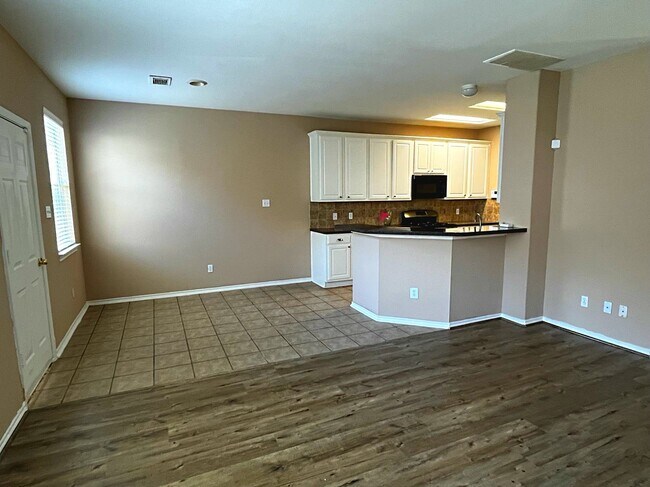 Foto del edificio - 16535 Beckland Ln