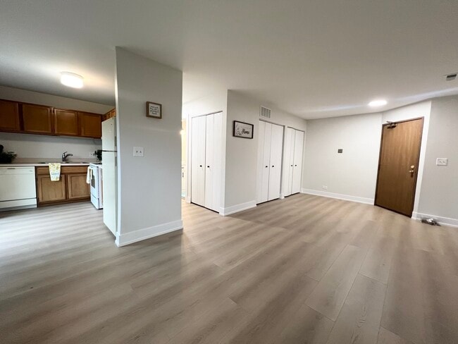 Building Photo - 66 Gant Cir