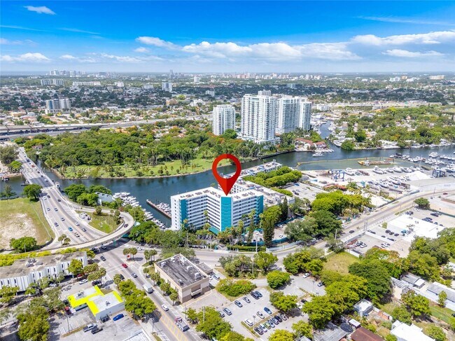 Foto del edificio - 1700 NW N River Dr