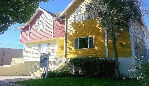 Primary Photo - 5217 Satsuma Ave