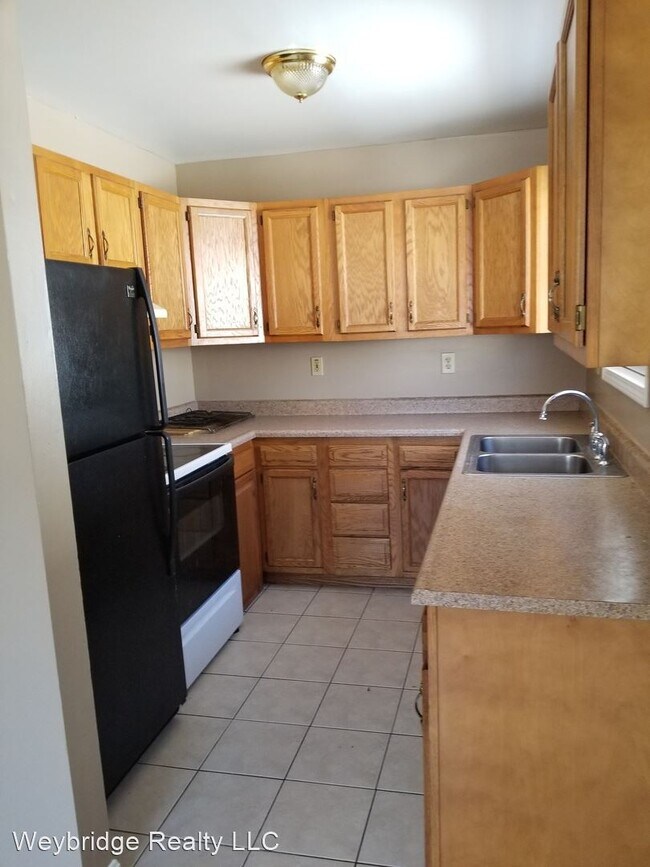 Building Photo - 3 br, 1 bath House - 6477 Betts Ave