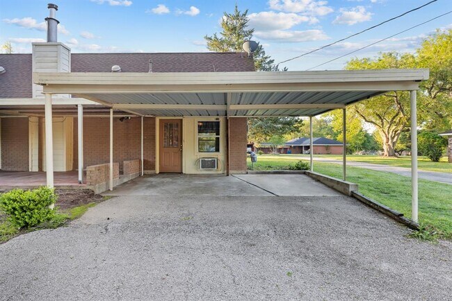 Building Photo - 1519 Everitt St