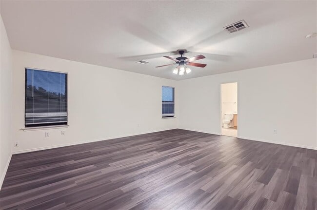 Building Photo - 5521 Victory Gallop Dr