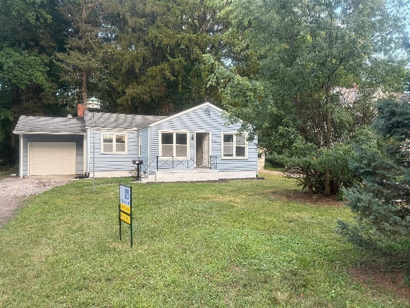 Primary Photo - 8133 Midland Rd