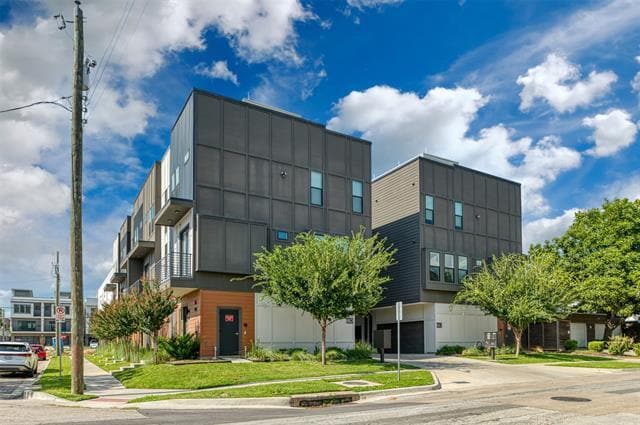 Foto del edificio - 4205 Roseland Ave