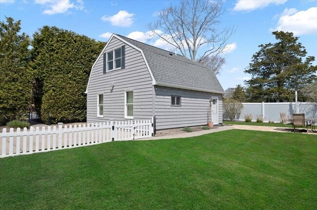 Building Photo - 25 A Gardners Ln
