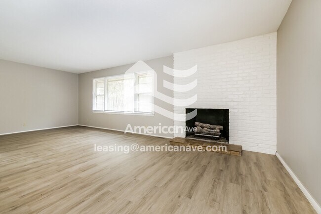 Foto del edificio - 8549 Meredith Ave
