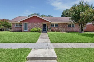 Building Photo - 3630 Latma Dr