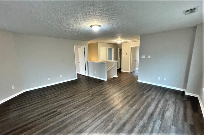 Foto del edificio - 3603 Fuller Bluff Drive