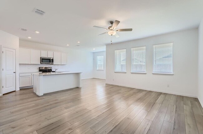Foto del edificio - 231 Autumn Sage Ln