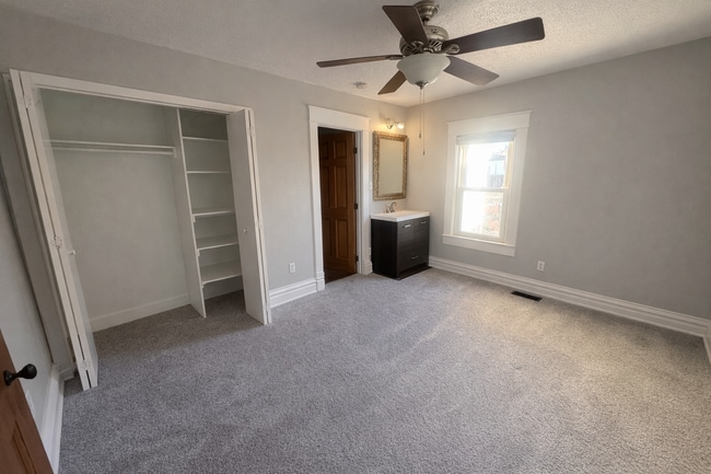 Foto del edificio - 146 6th St