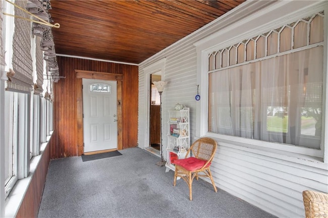 Building Photo - 315 Boyden St