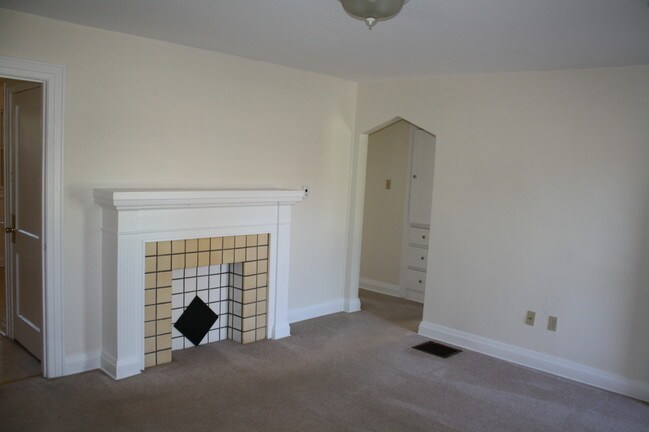Building Photo - 3224 Plum St