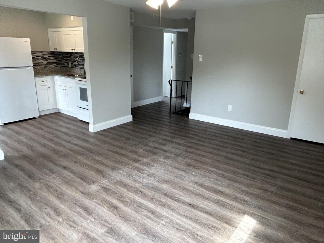 Foto principal - 2625-2627-2627 Parkside Terrace