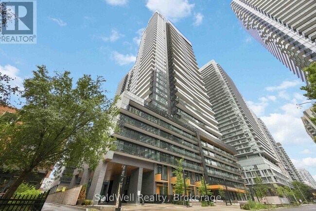 Photo du bâtiment - 127 Broadway Ave