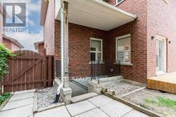 Photo du bâtiment - 6 Max Ave