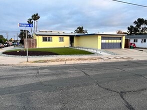 Building Photo - 9433 Fullerton Ave