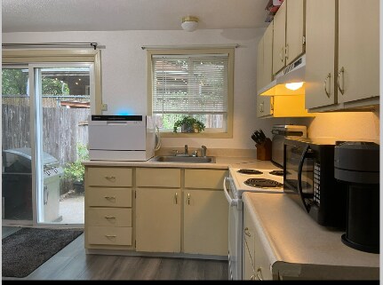 Building Photo - 2109 Markle Ave