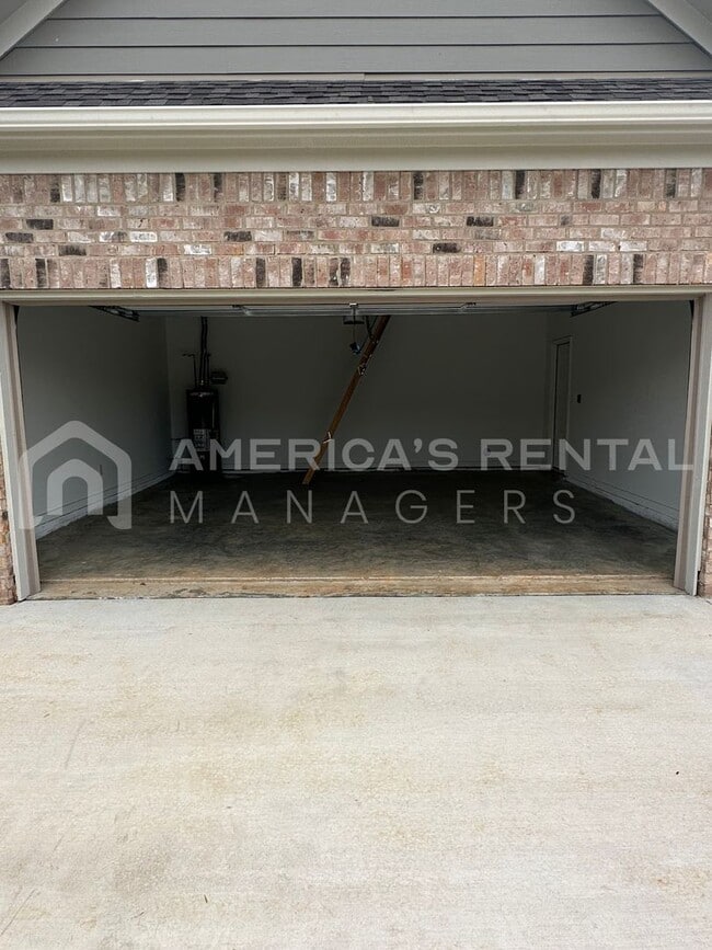 Building Photo - New Construction Home for Rent in Tuscaloo...