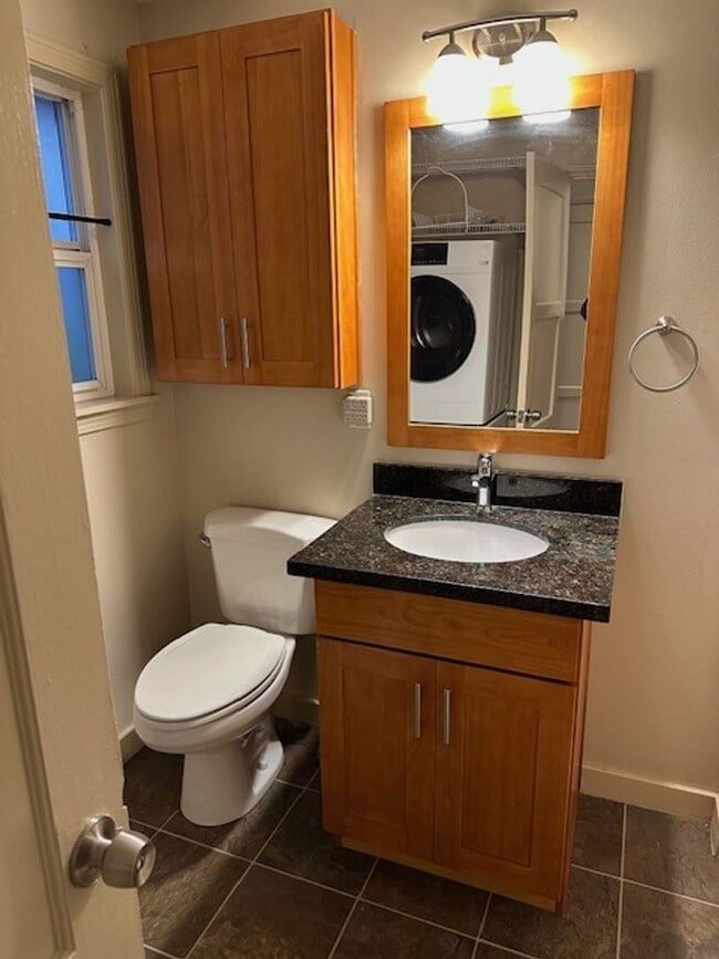 Interior Photo - East Vista