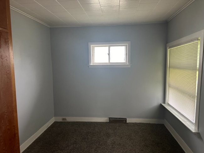 Building Photo - 1945 Owen St