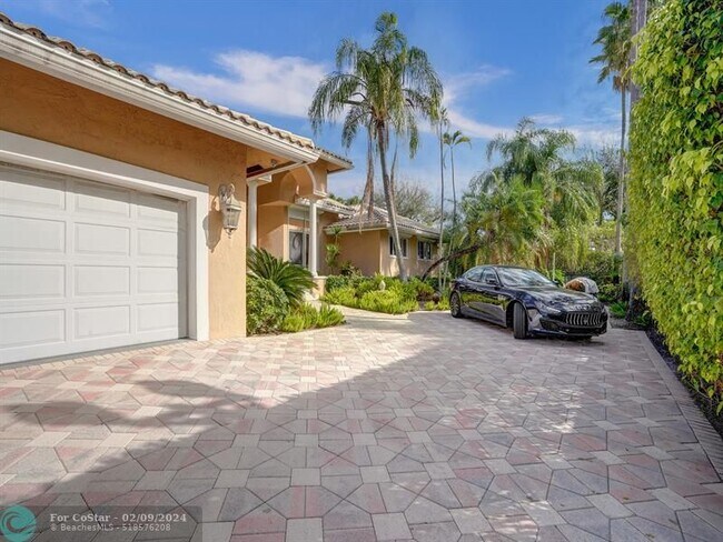 Foto del edificio - 1643 Seabreeze Blvd