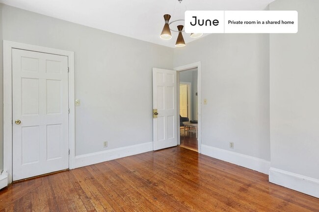 Foto del edificio - Room in Shared 4 bed/2 bath home