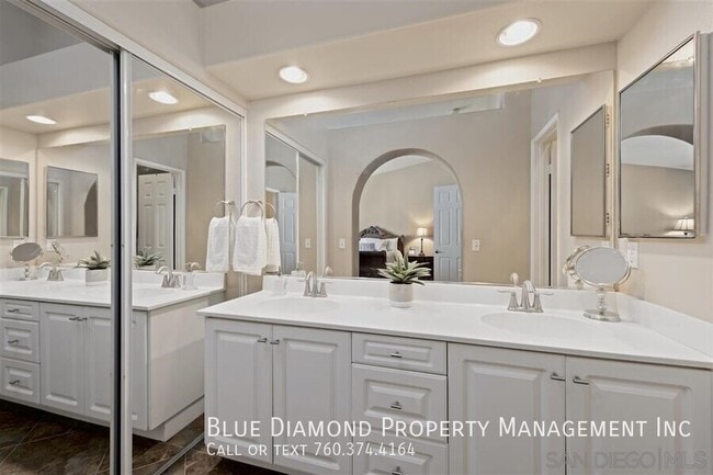 Building Photo - 12505 El Camino Real