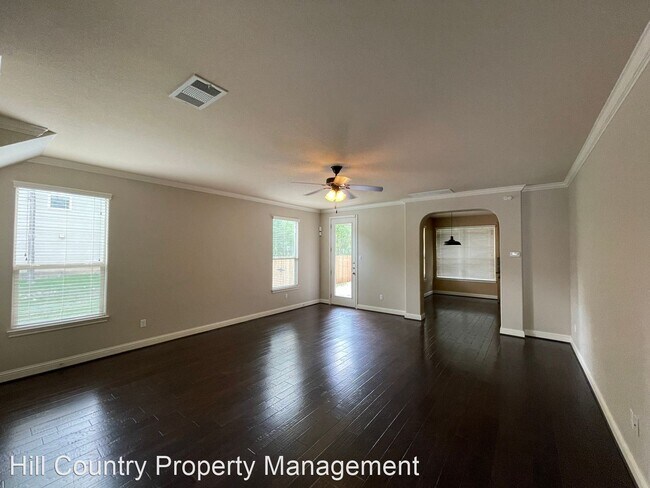 Foto del edificio - 4 br, 2.5 bath House - 2501 Amur Drive