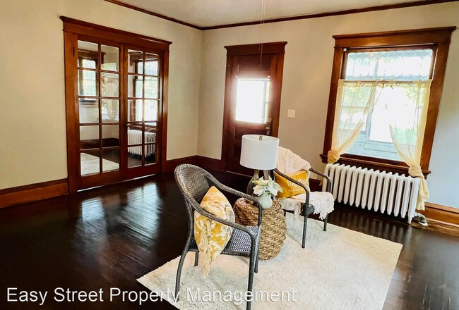 Foto del edificio - 3 br, 1.5 bath House - 307 SW 2nd Ave