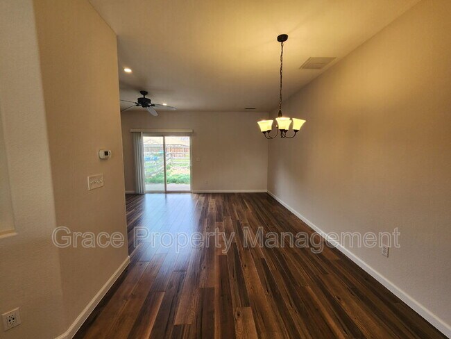 Foto del edificio - 12753 Ivanhoe St