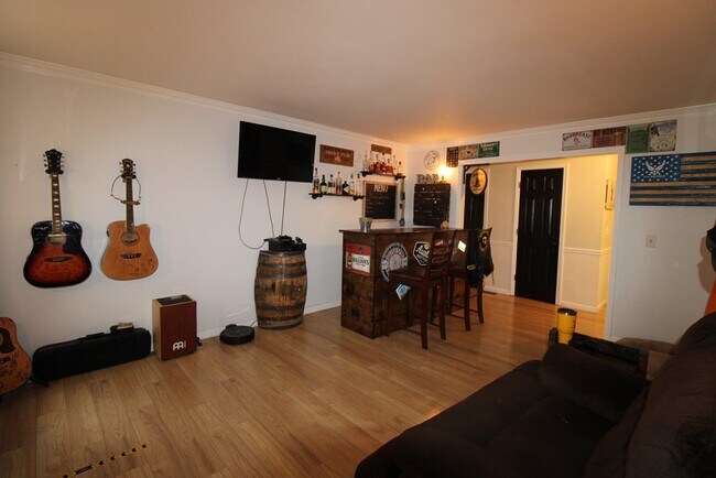 Foto del edificio - 2107 Tanglewood Rd