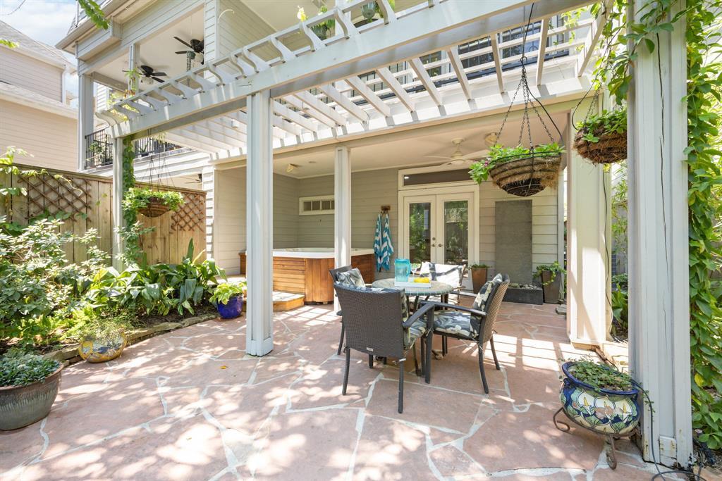 Primary Photo - 224 Birdsall St