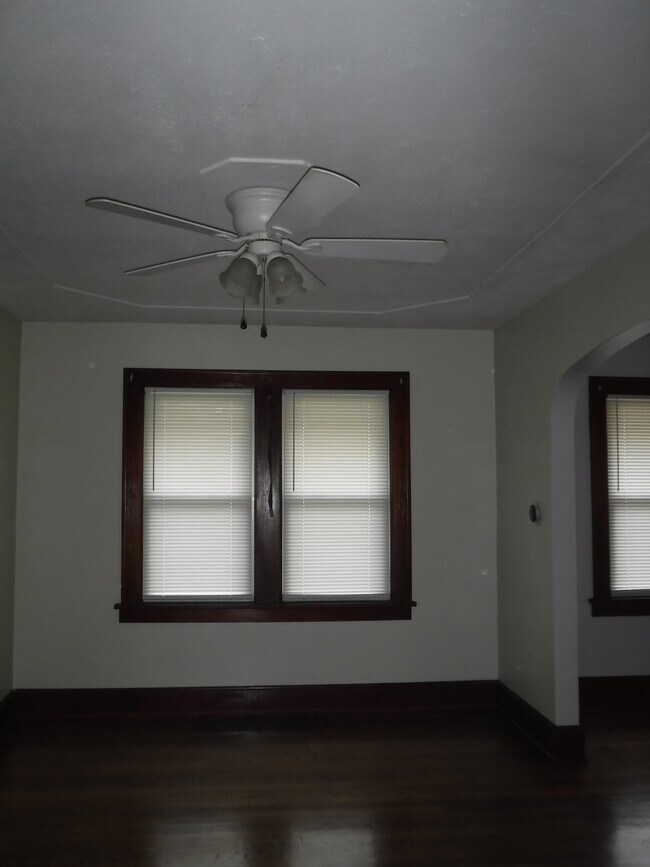 Foto del edificio - 3509 Saint Joseph Ave