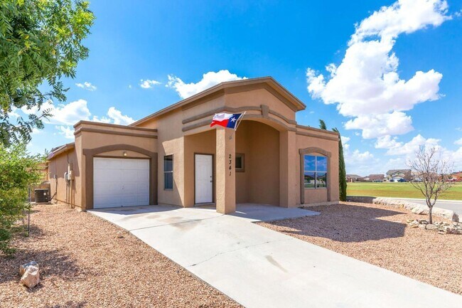 Building Photo - East El Paso 3 bed Refrig A/C next to Park!