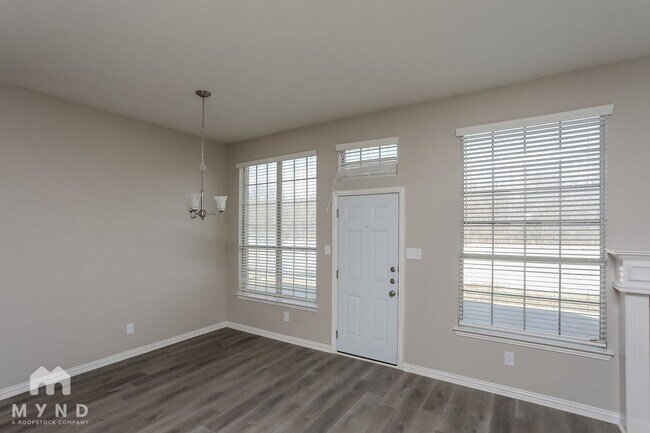 Foto del edificio - 515 Bristlecone Dr
