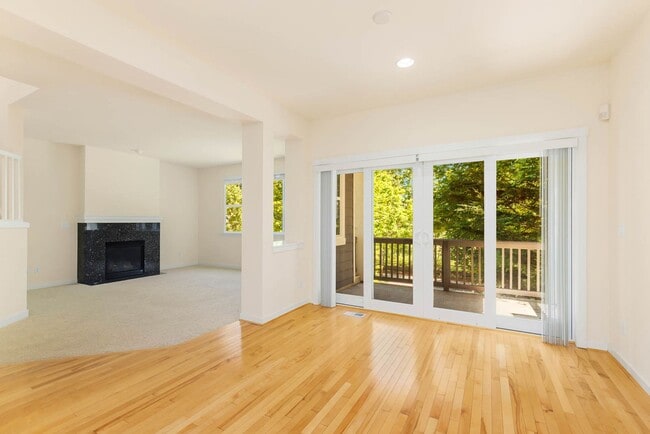 Building Photo - 516 Lingering Pine Dr NW