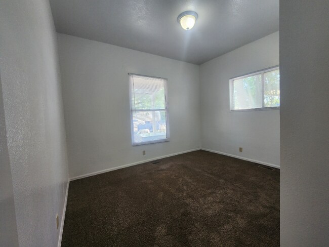 Foto del edificio - 1637 Cedar St