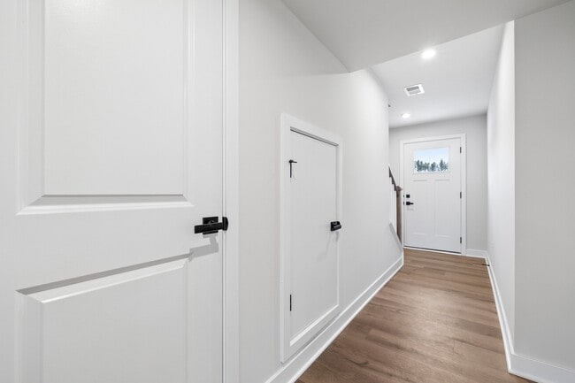 Building Photo - 473 Wild Poppy Dr