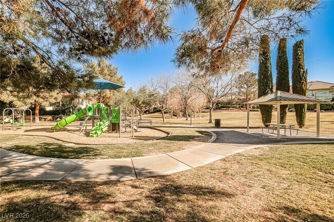 Foto del edificio - 768 Tozzetti Ln