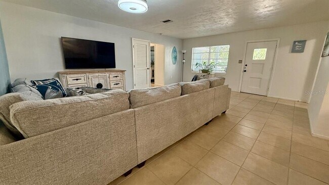 Foto del edificio - 716 50th St Ct W