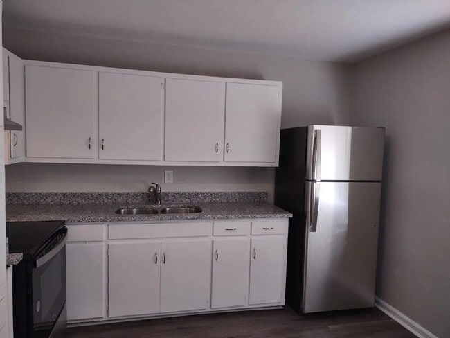 Foto del edificio - 1327 Ridgeview Rd