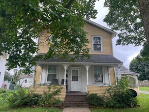 Building Photo - 237-239-239 Maple St