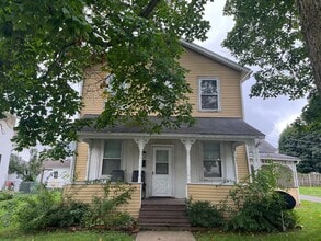 Building Photo - 237-239-239 Maple St
