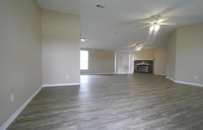 Building Photo - 9824 Stone Ranch Blvd
