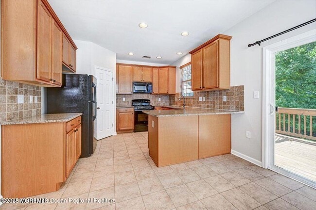 Foto del edificio - 245 Chickadee Ct